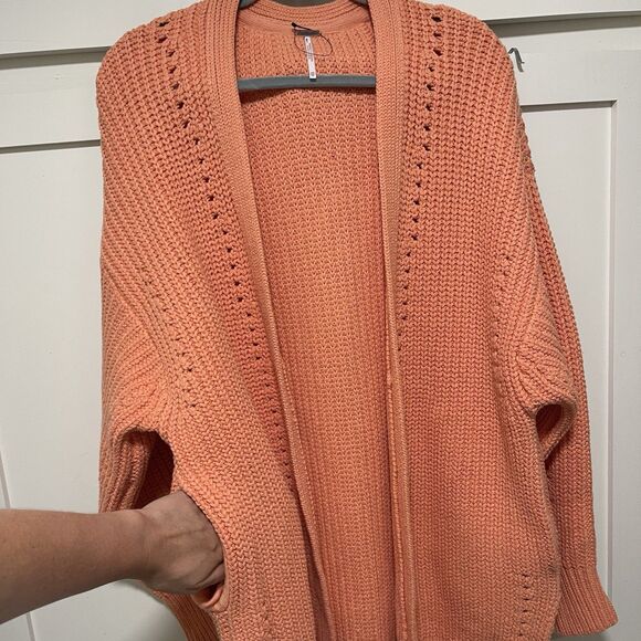 NWOT Free People Nightingale Cotton Cardigan in Shell Coral Orange Sz XS Oversz - Picture 4 of 8